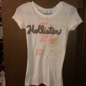 Hollister tee